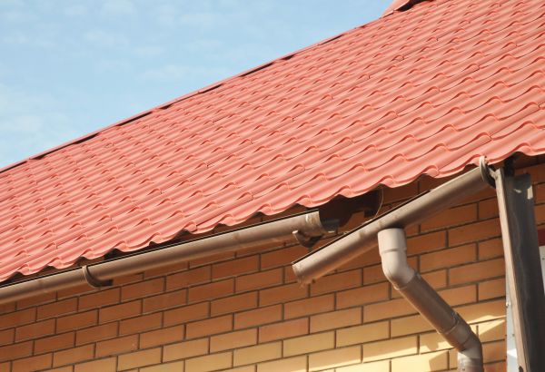 Loose Gutter Repair in Rockford