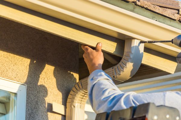 Cost of Aluminum Rain Gutter Service in Rockford