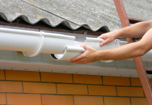 Cost of Gutter Hanging in Rockford
